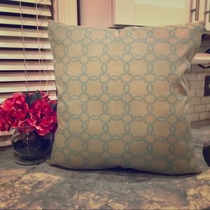 ~ 1 PILLOW ~